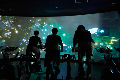 VR世界を疾走！　新感覚サイクルエクササイズ『THE TRIP』