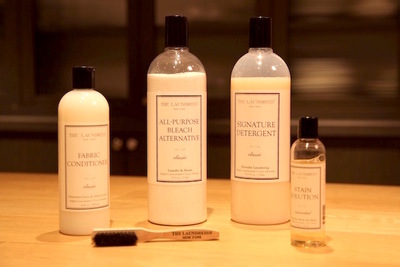 NY生まれの高級洗濯洗剤ランドレスで、シャツの襟汚れを完璧メンテ