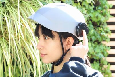 ヘルメットをヘッドホンに変えるスピーカー『Ahead（アヘッド）』