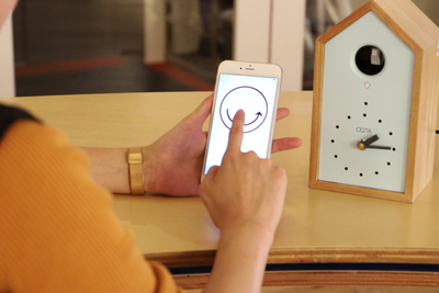 家族の温もりを感じる IoT×鳩時計『OQTA（オクタ）』