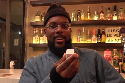 5cm四方の超小型音声翻訳デバイス『IU（アイ・ユー）』