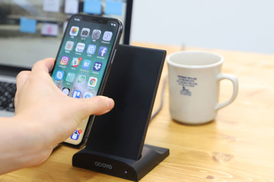室内でも屋外でもiPhoneをワイヤレス充電ができる「ODOYO(オドヨ)」が便利過ぎる