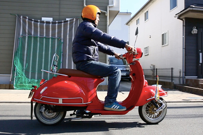 『ローマの休日』のようなレトロバイクだけど、実は最新電動スクーター『POCHETTE（ポシェット）』