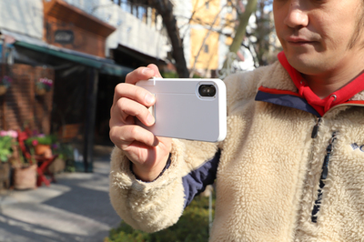 iPhoneをデジカメ化！？物理ボタン搭載ケース「bitplay SNAP! X」を使ってみた