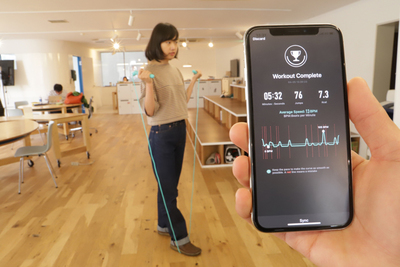 スマホアプリと連動するスマート縄跳びをあなたの新しい運動習慣に！『LR-02』