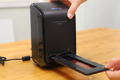 フィルム写真をデジタルデータで復活させる『フィルムスキャナー』