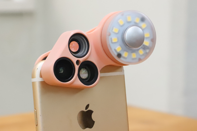 魚眼・広角・マクロレンズ、LEDライト、ミラーを簡単クリップ！スマホ用アクセサリ『RevolCam』【半歩未来のライフスタイル】