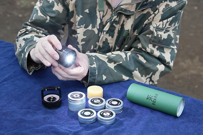 無人島に取り残されても平気！10種類以上のサバイバルグッズがつまった『ROARK REVIVAL（ロアーク リバイバル）X VSSL SUPPLIES』