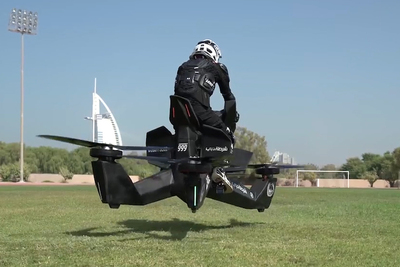 未来の乗り物登場！ 『S3』は人を乗せて飛ぶホバーバイク