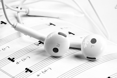 ハイレゾ対応イヤホンで高音質体感！人気メーカー5社のおすすめ商品