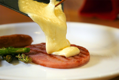 パーティーに「おいし～」を響き渡らせる『ラクレット&フォンデュメーカー』