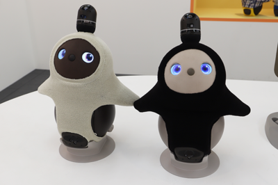 愛くるしくて抱きしめたくなるロボット『LOVOT（らぼっと）』