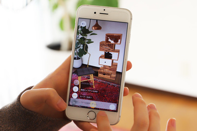 スマホ・タブレットの画面上で家具の試着ができるアプリ『Room Co AR』