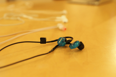 イヤホンに正しい付け方はあるの？SHURE掛けについても説明！