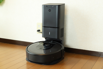 自動でゴミを収集してくれる！お部屋を学習、記憶するロボット掃除機「ルンバｉ７＋」