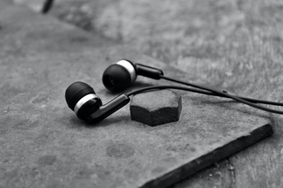 イヤホンを断線させないためには？｜イヤホン断線の原因と防止策を解説