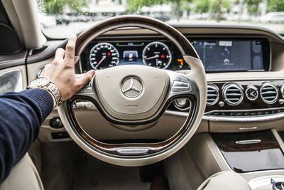 おすすめのレーダー探知機10選！性能や給電方式など選ぶ時のポイントも紹介