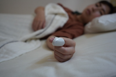 睡眠の質を向上させるスマートリング⁉︎　睡眠トレーニングデバイス「THIM」　【半歩未来のライフスタイル】