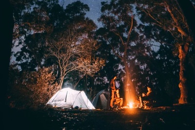 キャンプといえば焚き火！楽しむ方法からマナー・注意点まで詳しく解説！