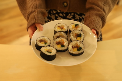 不動の人気No.１キンパ（韓国風のりまき）が大人気なワケは？【スマートなくらしに役立つ無印良品の冷凍食品を聞いてみた!#1】