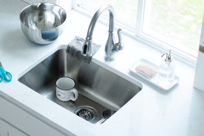 キッチンにはどの水切りグッズを置く？種類やカゴ以外のアイテムを紹介！