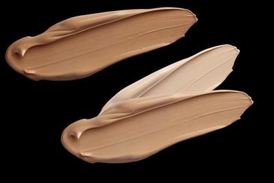 おすすめリキッドファンデーション8選！【肌質や年齢にあう選び方】