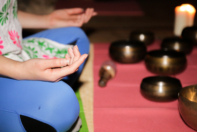 実際に聞いてみた！ヨガインストラクターの仕事とは