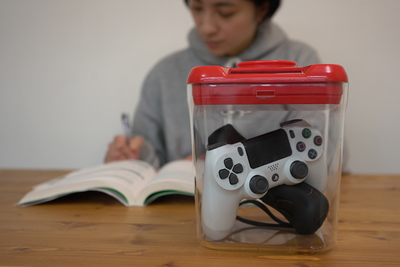 自分の欲望をコントロールしてくれる『THE KITCHEN SAFE』【半歩未来のライフスタイル】