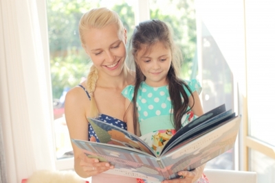 テクニックも伝授！絵本の読み聞かせの効果と方法