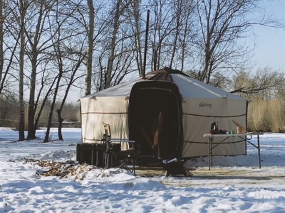 オールシーズン暮らせるように快適なグランピングテント「ゲルテント」