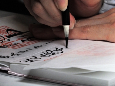 東京の御朱印スポット15選【可愛いものから定番・縁起ものまで】周辺ホテルも！