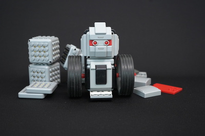 動きをプログラミングできる！ブロック型ロボットキット『MAUNZI』【半歩未来のライフスタイル】