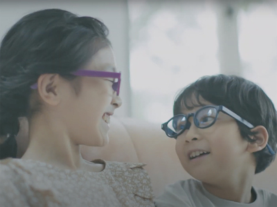 子供の目を見守るメガネ？目にやさしい生活習慣が身につく「HoldOn Ai/Glasses」