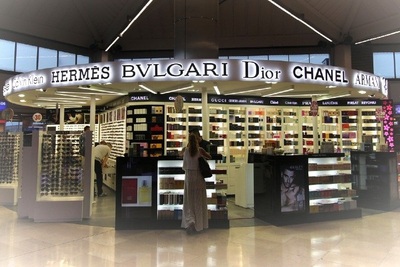 人気レディースブランド財布、おすすめ24選　二つ折りやミニ財布