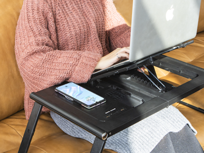 デバイスの充電が減らない！？バッテリー内蔵の魔法のような折りたたみデスク「etable」