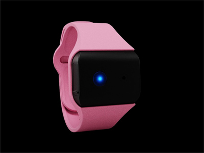 まるでヒーロー!ひと吹きで消毒する腕時計型除菌スプレー「SprayCare」