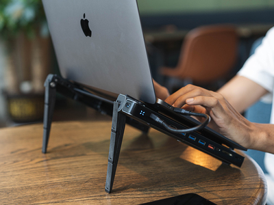 リモートワーカー必見！USBハブが一体化した革新的ノートパソコンスタンド「LinkPro」