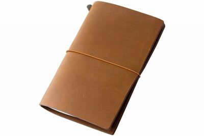 旅を彩るトラベラーズノート、おすすめの利用方法も