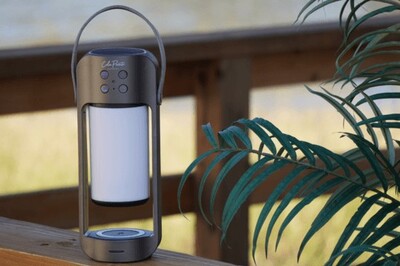 火の用心の心配なし、ゆらゆら揺れる焚き火のようなLEDランタンスピーカー「ALPHA」