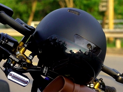 ボタン1つで通話やドラレコに！軽くて丈夫な自転車用スマートヘルメット「Pelios」