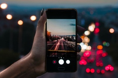 100均のスマホスタンド セリアやダイソーなど目的別おススメ18選