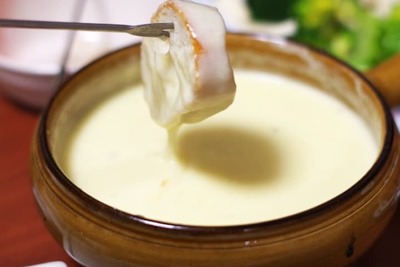 バーベキューでチーズフォンデュ！おすすめのレシピや道具をご紹介