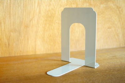 1,000円以下のブックエンド、おすすめ13選　オシャレで高コスパ