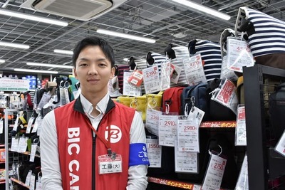 一眼レフのカメラバッグ選びに迷ったら。ビックカメラ店員おすすめ8選