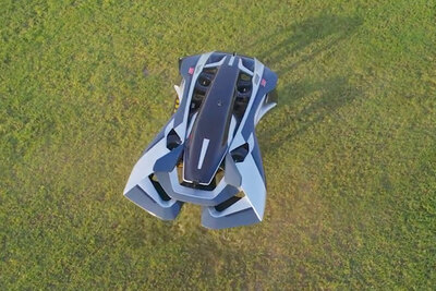 空飛ぶスポーツカー？ 都市を移動する航空機「Volar」がテスト飛行を公開