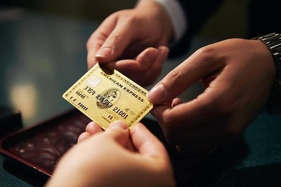 ゴールドカード、インビテーションは必要？届く条件やメリット、おすすめカードも