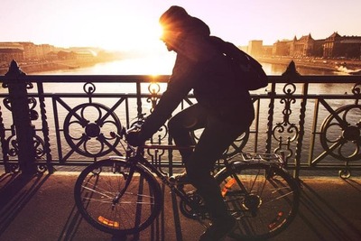 メッセンジャーバッグおすすめ15選！使うシーンや好みの素材で選ぶ