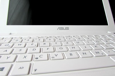 Asusノートパソコン10選！軽量、低価格、動画編集...用途別に紹介