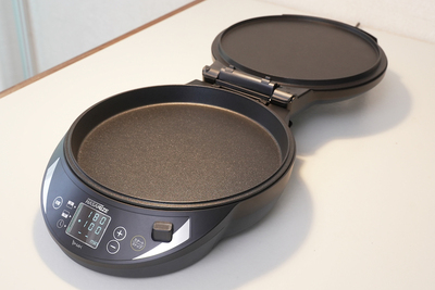 はさんで開いて！グリル調理もできる両面焼きホットプレート『HASAMIZE』【半歩未来のライフスタイル】