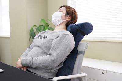 いつもの椅子が寝心地のいいソファに！極上後付けソファチェア『UTATANE』【半歩未来のライフスタイル】